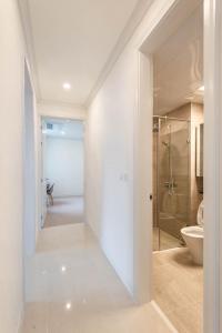 Phòng tắm tại 22housing - Starlake Tay Ho Residence