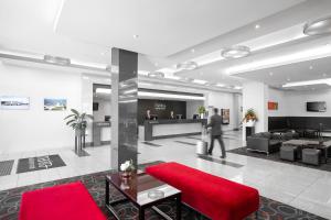
The lobby or reception area at Mantra Tullamarine Hotel

