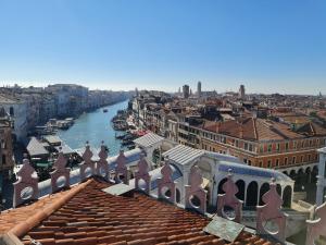 Гледка от птичи поглед на Luxury Suites in Venice-Friendly Venice Suites