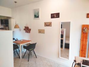 TV a/nebo společenská místnost v ubytování Komfort Ferienwohnung C4 + 6 fotografií
