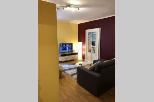Televízia a/alebo spoločenská miestnosť v ubytovaní Zadar Old City Apartment Leonardo