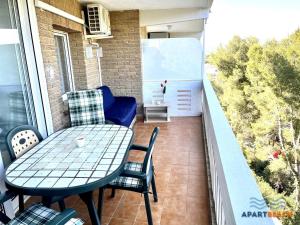 Ein Balkon oder eine Terrasse in der Unterkunft APARTBEACH CYE 6 CLIMATIZADO y JUNTO PLAYA