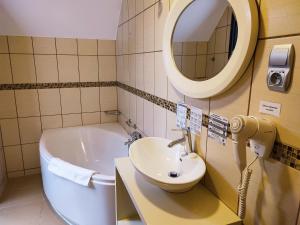 Koupelna v ubytování Hotel Jedlinka