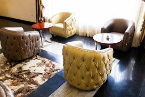Hotel Sunshine Enugu的休息区