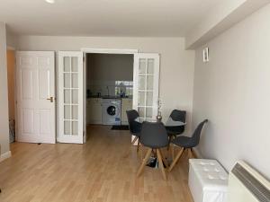 Gallery image of Marie’s Serviced Apartment E, 2bedroom City Stay with River View in Bedford