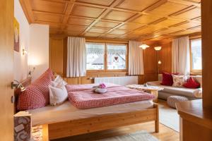 Postel nebo postele na pokoji v ubytování Gästehaus Graf