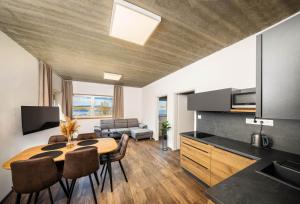 Kuchyňa alebo kuchynka v ubytovaní Apartmány Panelka Costa Plana Lipno