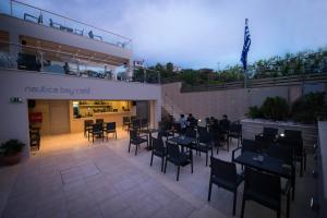 Balkón nebo terasa v ubytování Mantinia Bay Hotel