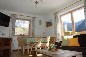 Istumisnurk majutusasutuses Haus Alpengruß