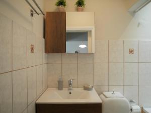 Kúpeľňa v ubytovaní Porto Plaza City Center Apartment AC/Wifi