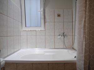 Kúpeľňa v ubytovaní Porto Plaza City Center Apartment AC/Wifi