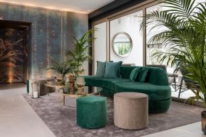 Posezení v ubytování We Me Suite Hotel