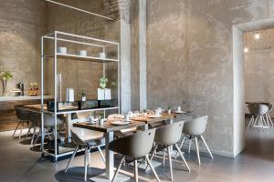A restaurant or other place to eat at Hotel & Resort Le Colombare