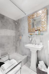 Kúpeľňa v ubytovaní VISIONAPARTMENTS Albertstrasse - contactless check-in