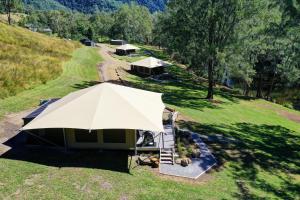 Příroda nedaleko luxury tent