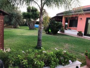 Vonkajšia záhrada v ubytovaní La stanza delle Muse in Villa con Piscina