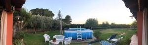 Bazén v ubytovaní La stanza delle Muse in Villa con Piscina alebo v jeho blízkosti