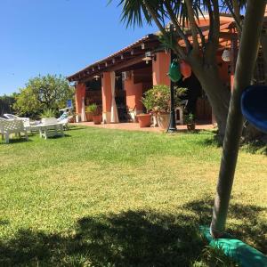 Vonkajšia záhrada v ubytovaní La stanza delle Muse in Villa con Piscina