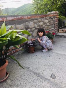 Trẻ em lưu trú tại Guest house Babaka