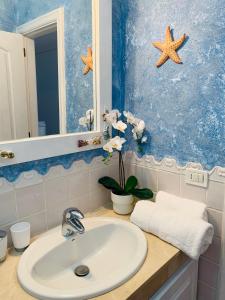 A bathroom at Duplex Penthouse Panoramic Del Atlantico