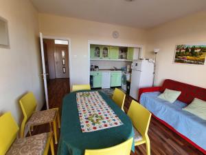 Køkken eller tekøkken på Apartments Dream Island