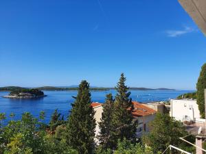 Naturlandskabet i nærheden af lejligheden