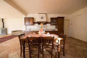 Gallery image of La Casa Vacanza con vista panoramica sui vigneti in Rotella