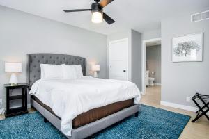 Un pat sau paturi într-o cameră la Overlook