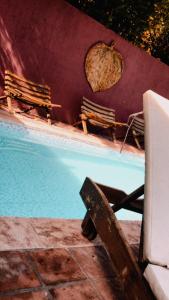 A piscina localizada em Posada Borravino ou nos arredores