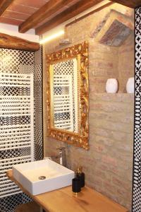Kúpeľňa v ubytovaní Luxury Suite apartment Angiolieri