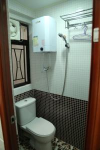 Koupelna v ubytování Holland Guest House