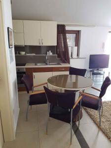 Fotografia z galérie ubytovania Apartment in Crikvenica 33033 v destinácii Crikvenica
