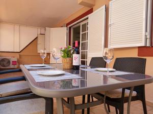 A seating area at Los Cristianos - heated swimming pool air-conditioned