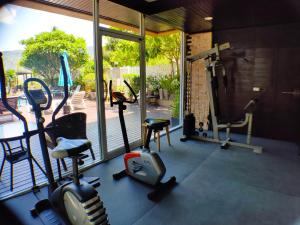 Fitness center at/o fitness facilities sa V-Condominium
