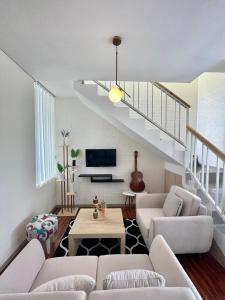 Χώρος καθιστικού στο The Villas 36 Batu