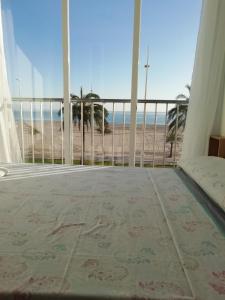 Balkon lub taras w obiekcie Infante II Primera Linea Playa De Gandia SOLO FAMILIAS