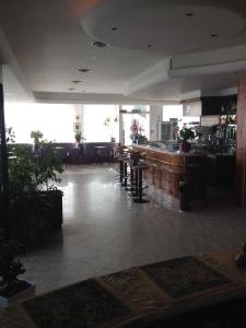 A restaurant or other place to eat at Hotel Mareblu