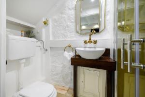 Koupelna v ubytování Swan Adriatic Apartment & Room + 37 fotografií