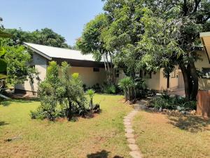 Gallery image of Elephant Walk Guesthouse and Back Packers in Phalaborwa