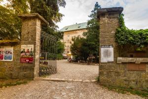 Fotografia z galérie ubytovania Hájovna hradu Houska v destinácii Doksy