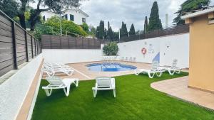 Bazén v ubytování Hotel Turissa nebo v jeho okolí