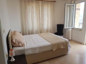 Postel nebo postele na pokoji v ubytování Goldcity 3 bedroom villa