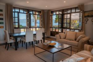 Χώρος καθιστικού στο Casa Porto Cabanas by Upper Luxury Housing