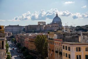 ローマにあるRaffaela's Suite & Rooms Vatican Guest Houseのギャラリーの写真