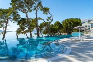 Bazen u ili blizu objekta Valamar Meteor Hotel
