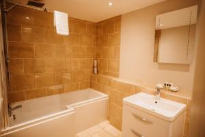 A bathroom at The Boar's Head 