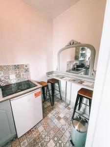 Una cocina o kitchenette en St Anthonys B&B
