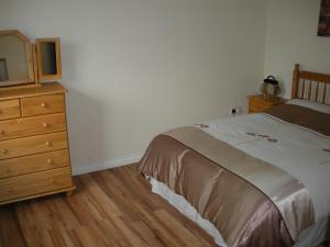 Fotografie z fotogalerie ubytování Elm Cottage Sleeps 6 with Private Garden v destinaci Knock + 12 fotografií