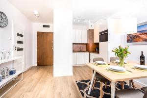 Kuchnia lub aneks kuchenny w obiekcie Klif Apartamenty Nadmorskie Tarasy