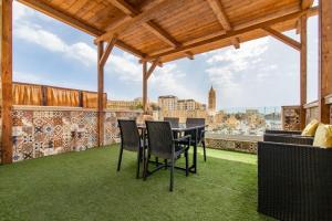 A balcony or terrace at Skalina